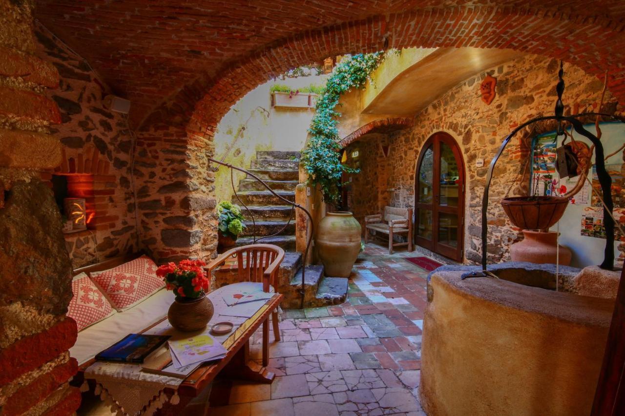 Hotel Anticos Palathos Orosei Exterior photo